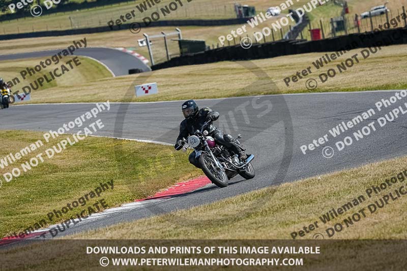 cadwell park;cadwell park photographs;cadwell trackday photographs;enduro digital images;event digital images;eventdigitalimages;peter wileman photography;racing digital images;trackday digital images;trackday photos
